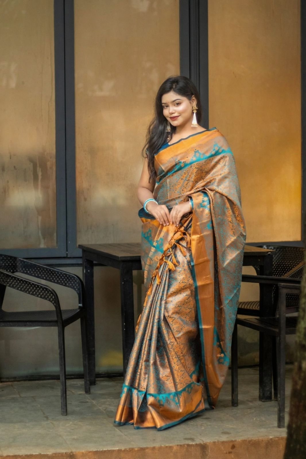 Premium Kanjivaram Katan Saree – ঐতিহ্যবাহী কানজিভারম কাতান শাড়ি - Image 3
