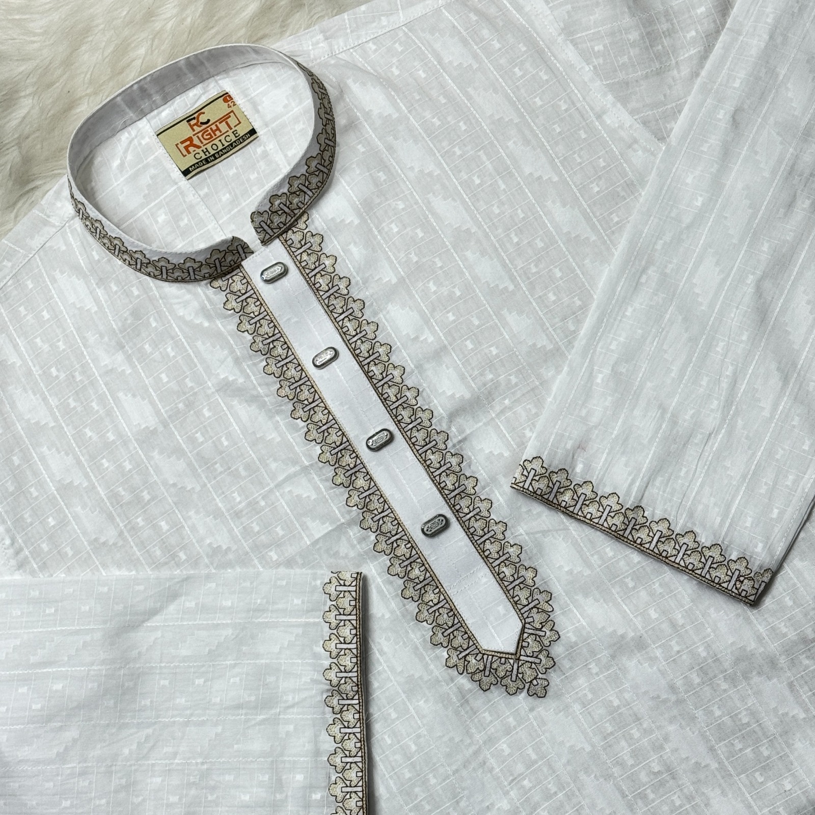 স্টাইলিশ এমব্রয়ডারি পাঞ্জাবি – আধুনিক ডিজাইন ও আরামদায়ক ফিট - Image 2