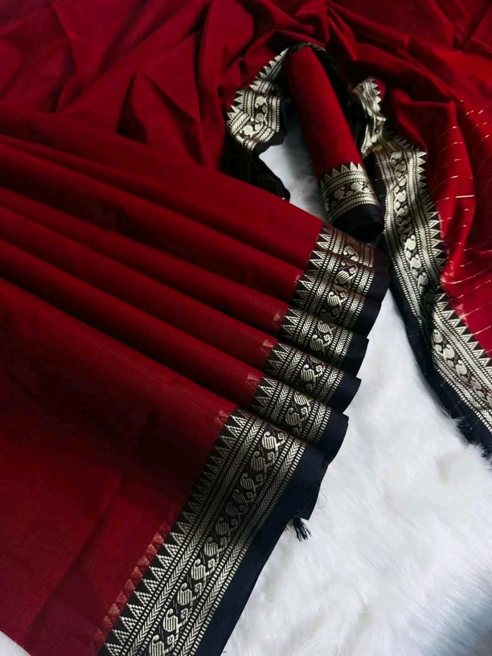 Nokshi Saree – নকশি শাড়ি