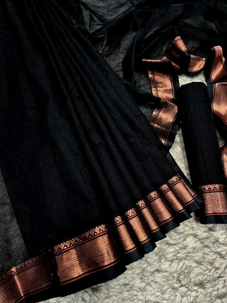 Nokshi Pair Suti Saree – নকশি পেয়ার সুতি শাড়ি - Image 6