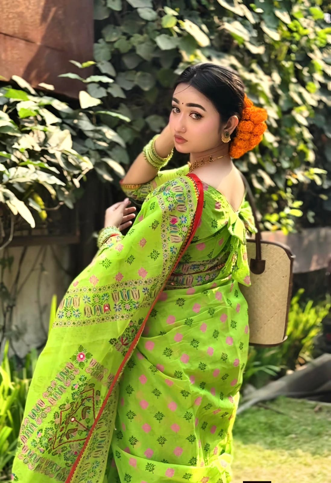 Semi Muslin Saree with Blouse Piece – সেমি মসলিন শাড়ি - Image 10