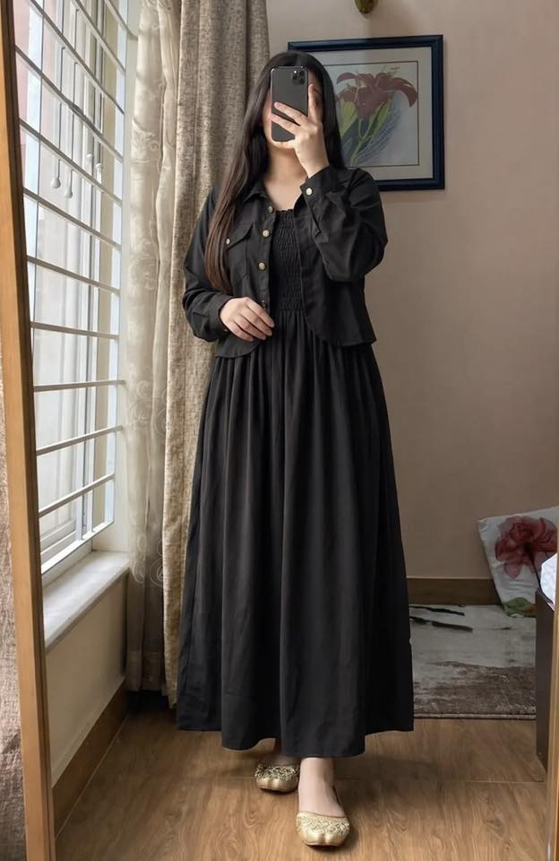 Stylish Smoking Gown – নারীদের আকর্ষণীয় গাউন Stylish Smoking Gown – নারীদের স্টাইলিশ স্মোকিং গাউন