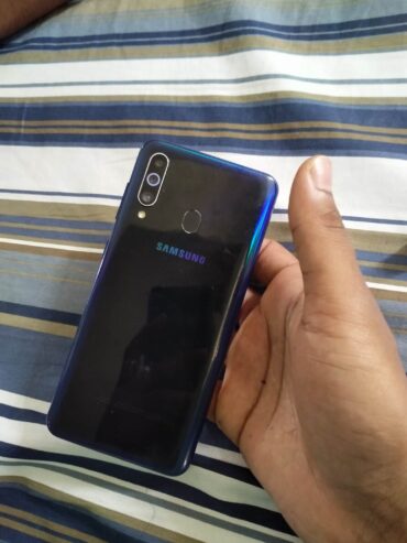 Samsung M40 for sell 