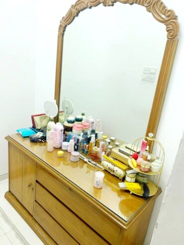 Dressing Table for sell 