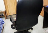 OTOBI Swivel Chair