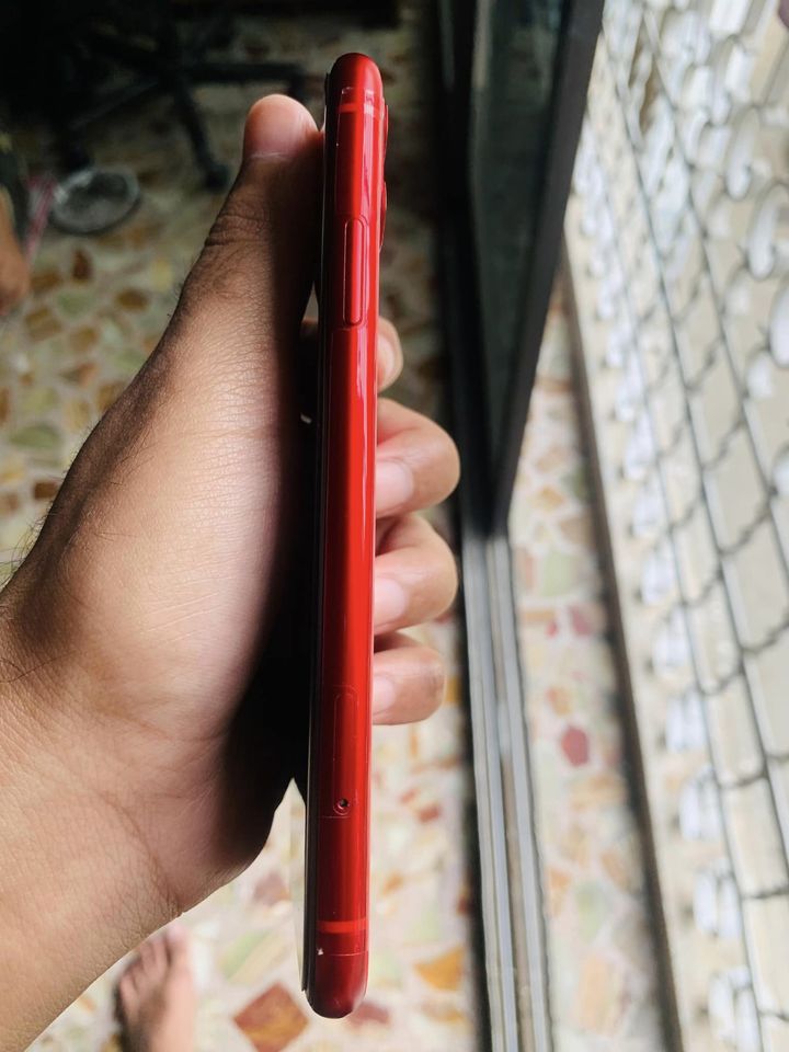 iPhone 11 Red
