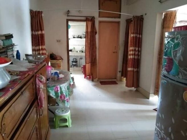 Flat to let for family