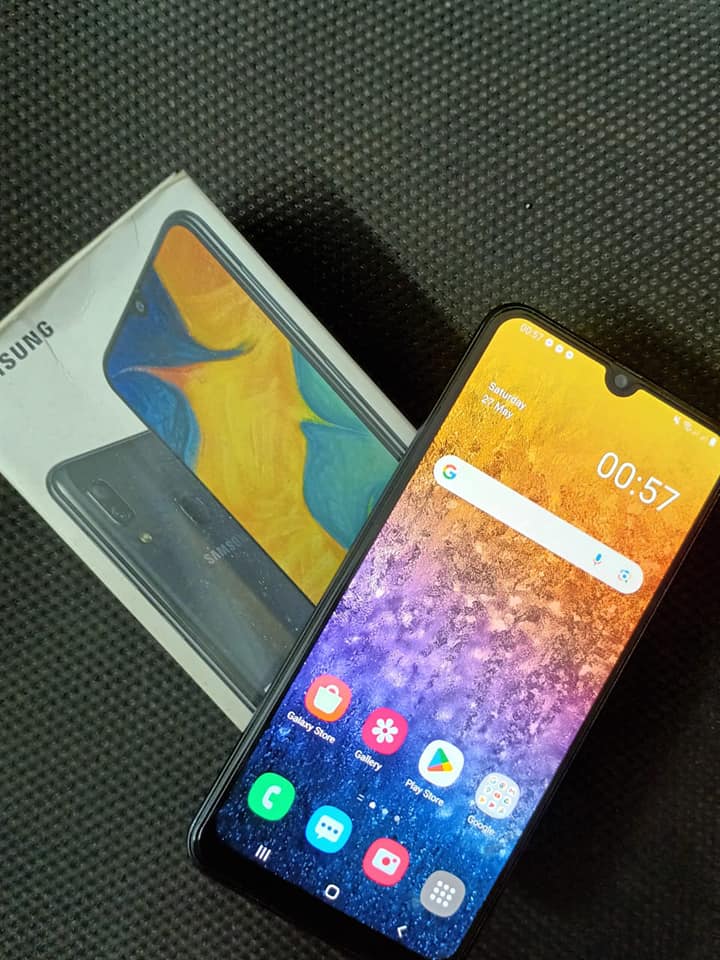 Samsung Galaxy a30