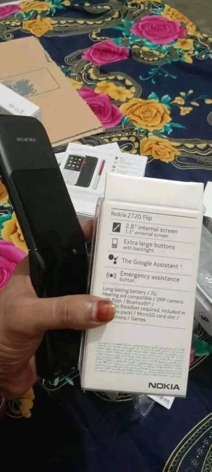 Nokia 2720 Flip Vietnam