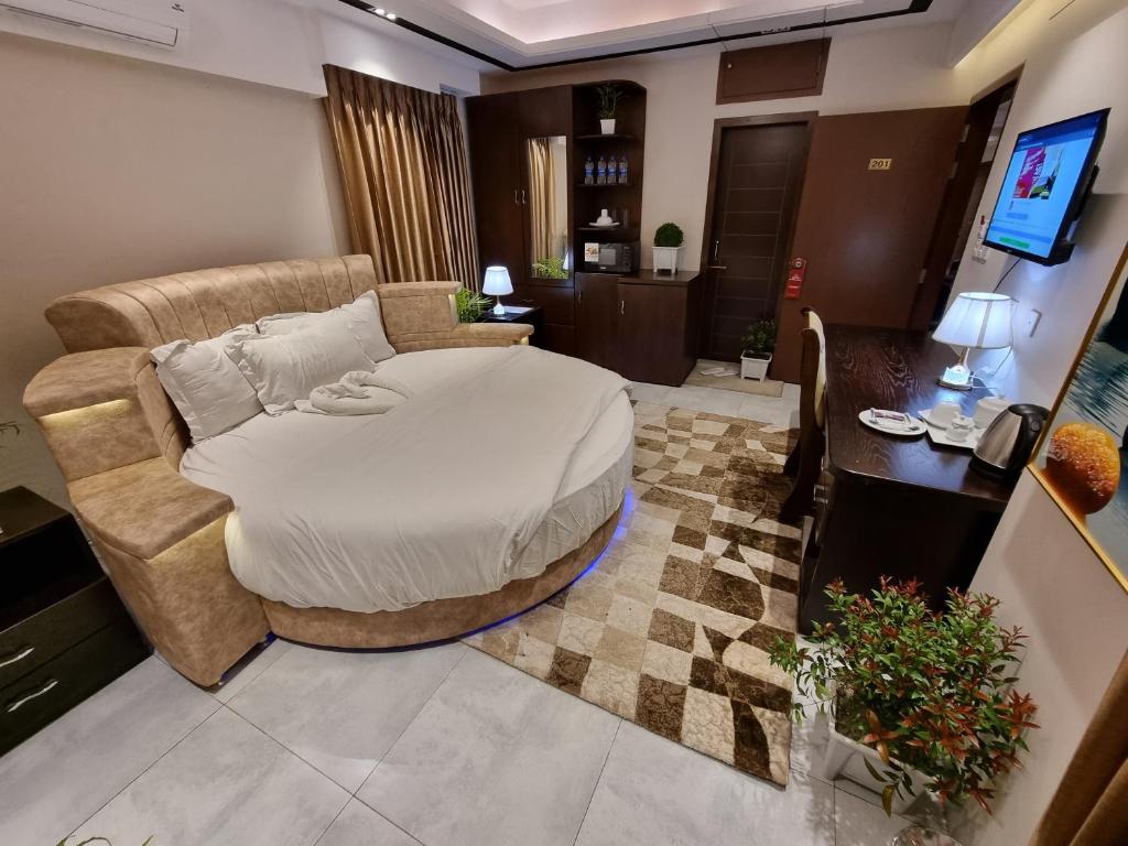 Xpressmall Hotels & Resorts Dhaka