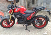 Runner Bolt 165 cc Single-Cylinder  Bike