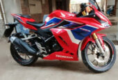 Honda CBR 150R Super Sport Bike