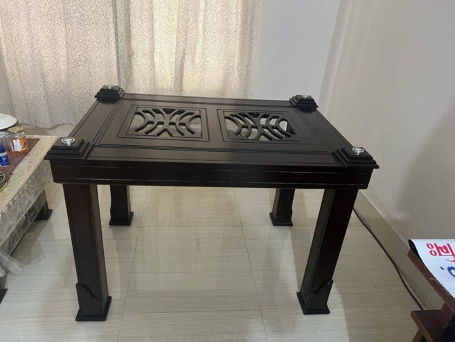 Dining table For  Sale