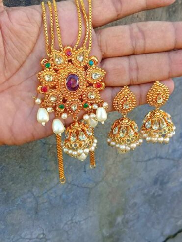 Gold plated neckpiece with pearl & stone