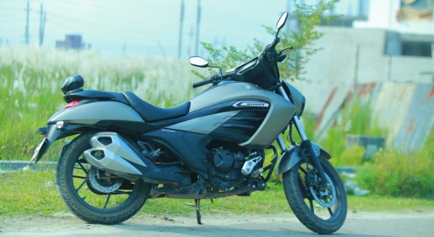 Suzuki Intruder ABS Bike