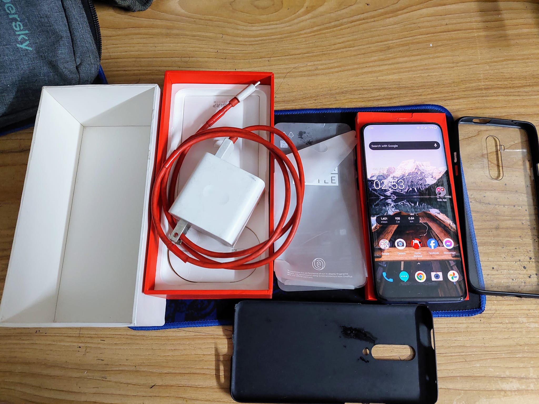 Used One plus Mobile sale at Bashundhara R/A, Dhaka