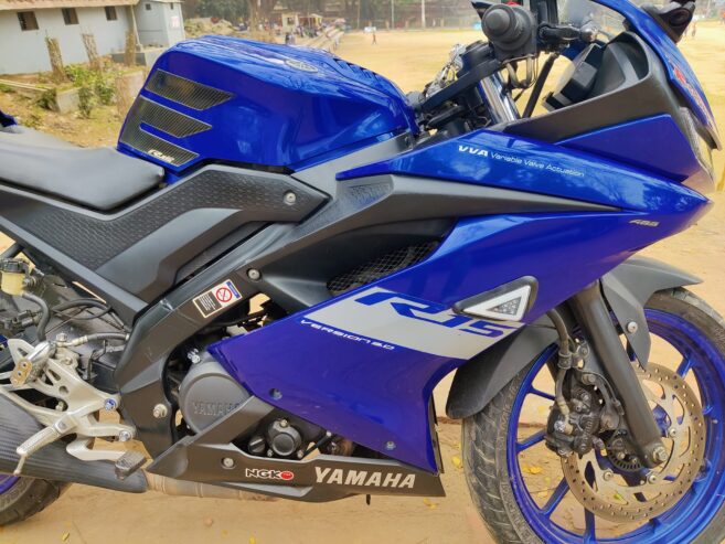 Yahama R15 Bike