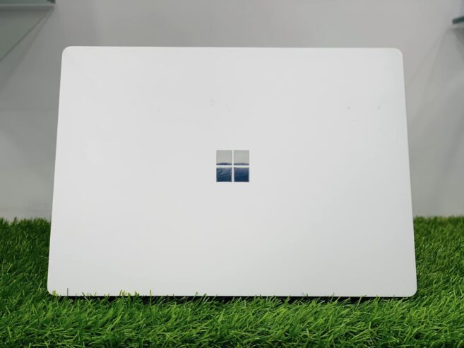 Microsoft surface 3400