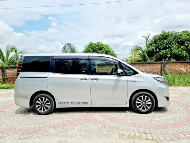 Toyota Esquire 2018 Gi Premium