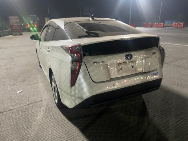 Toyota Prius S Safety Plus