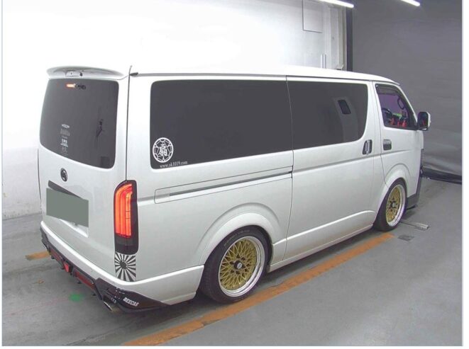 Toyota HiAce Super GL 2021