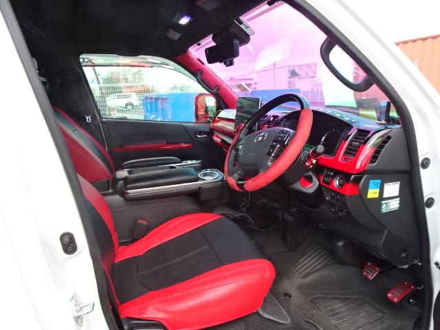 Toyota HiAce Super GL 2021