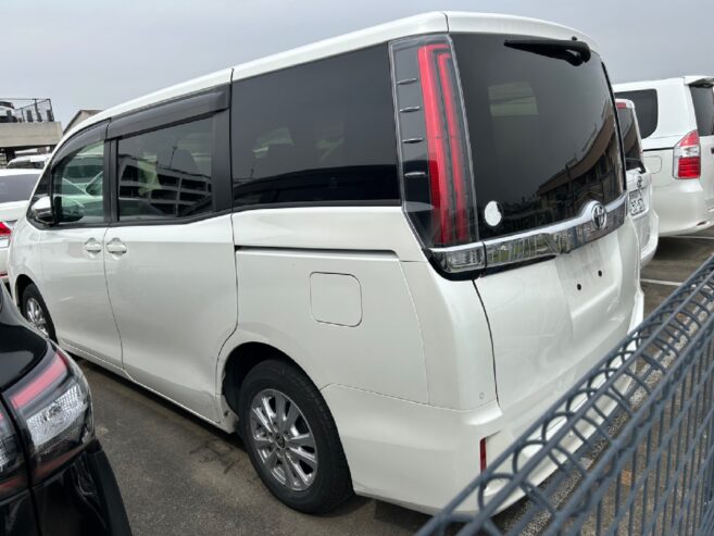 Toyota Noah G Package Power Door 2019