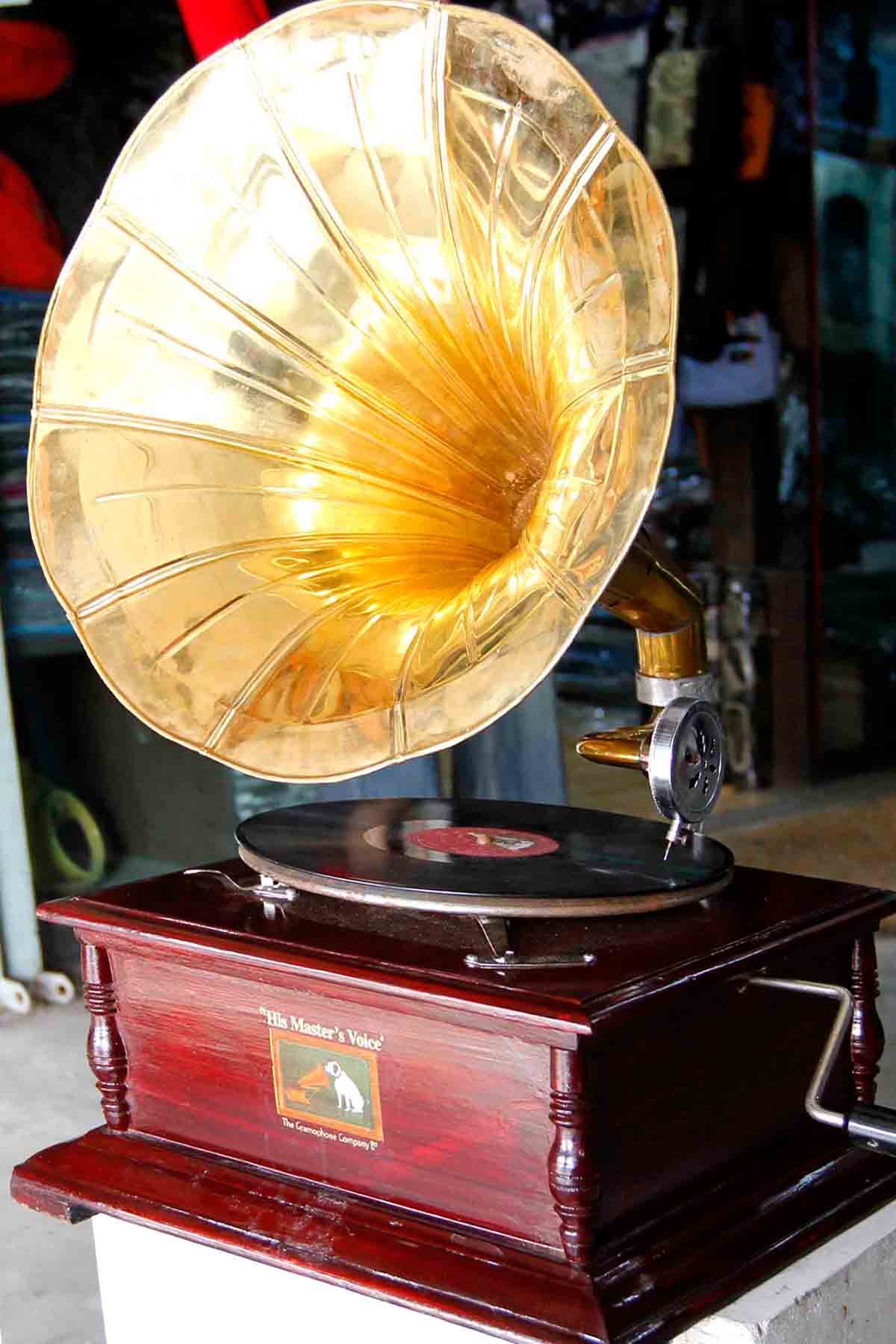 Old is Gold! Gramophone to be sell