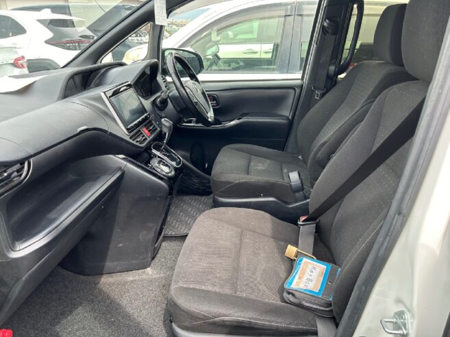 Toyota Noah G Package Power Door 2019