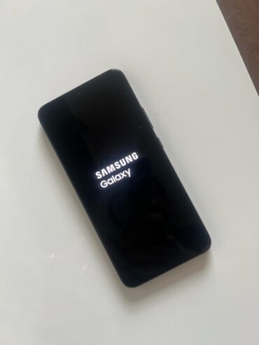 Samsung Galaxy s22 plus