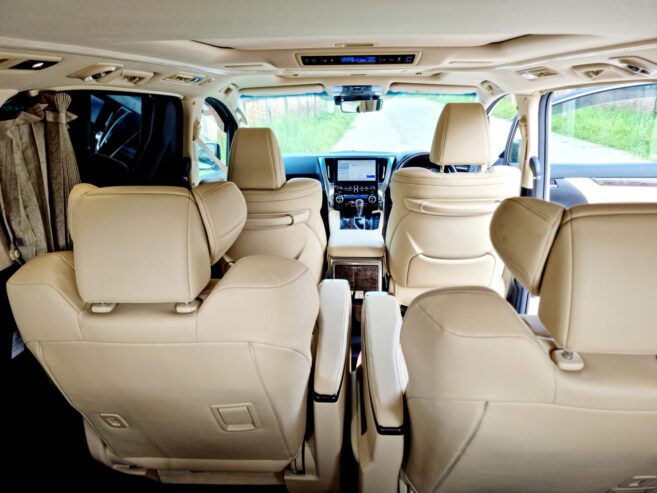 Toyota Alphard 2020 Used Executive Lounge Available in Dhaka