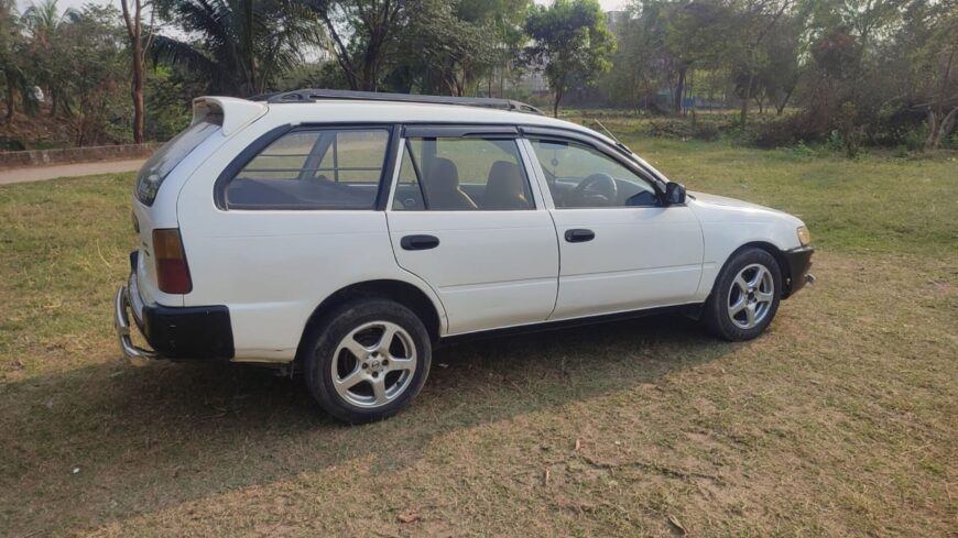 Toyota 100 Wagon Car