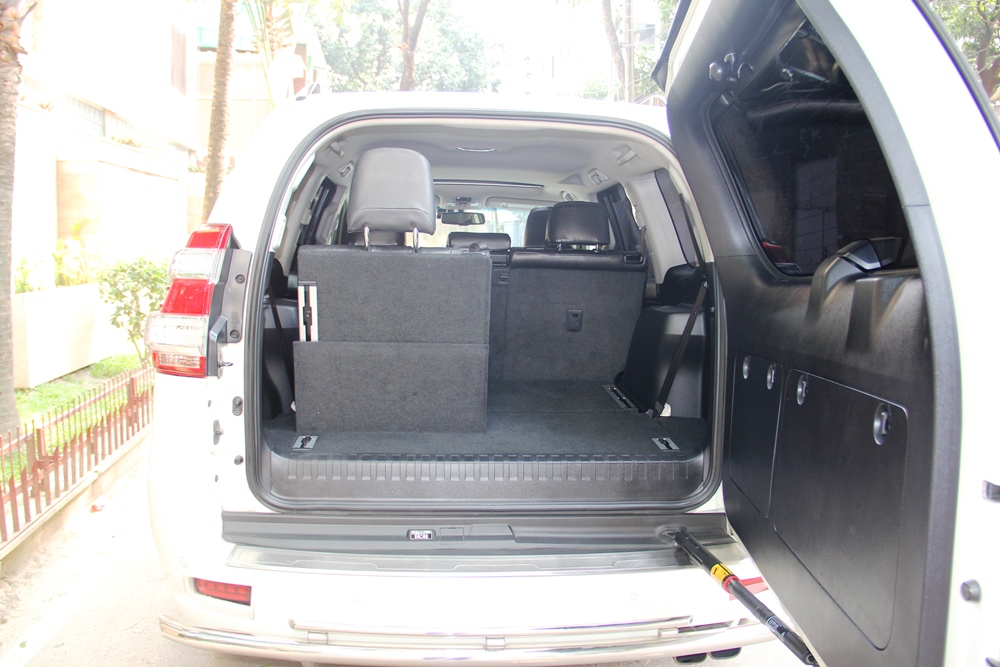 Toyota Land Cruiser Prado TX LTD.