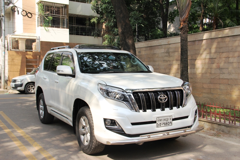 Toyota Land Cruiser Prado TX LTD.