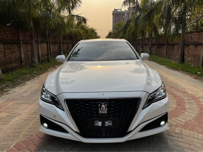 Used Toyota Crown Hybrid car for sale in Dhaka
