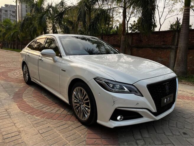Used Toyota Crown Hybrid car for sale in Dhaka