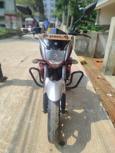 Yamaha Fzs fi v2 2017 for sale in Chittagong