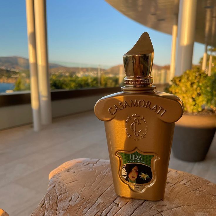 Luxurious Niche Perfumes | 15% Off