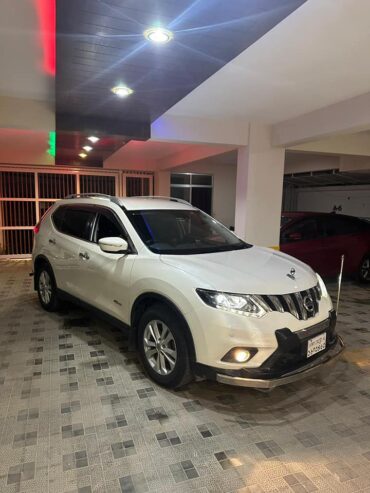 Xtrail Nissan Hybrid 2015 for sale