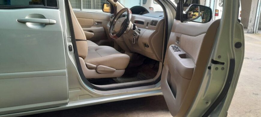 Toyota Raum 2011 for sale