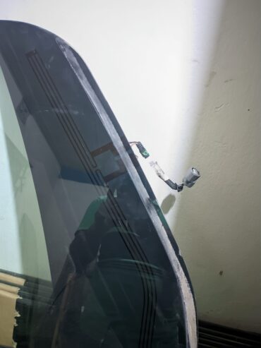 Used Honda grace front windshield recondition available