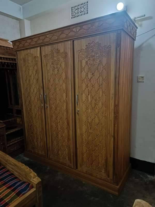 চিটাগাং সেগুন কাঠের ফার্নিচার বিক্রি হবে