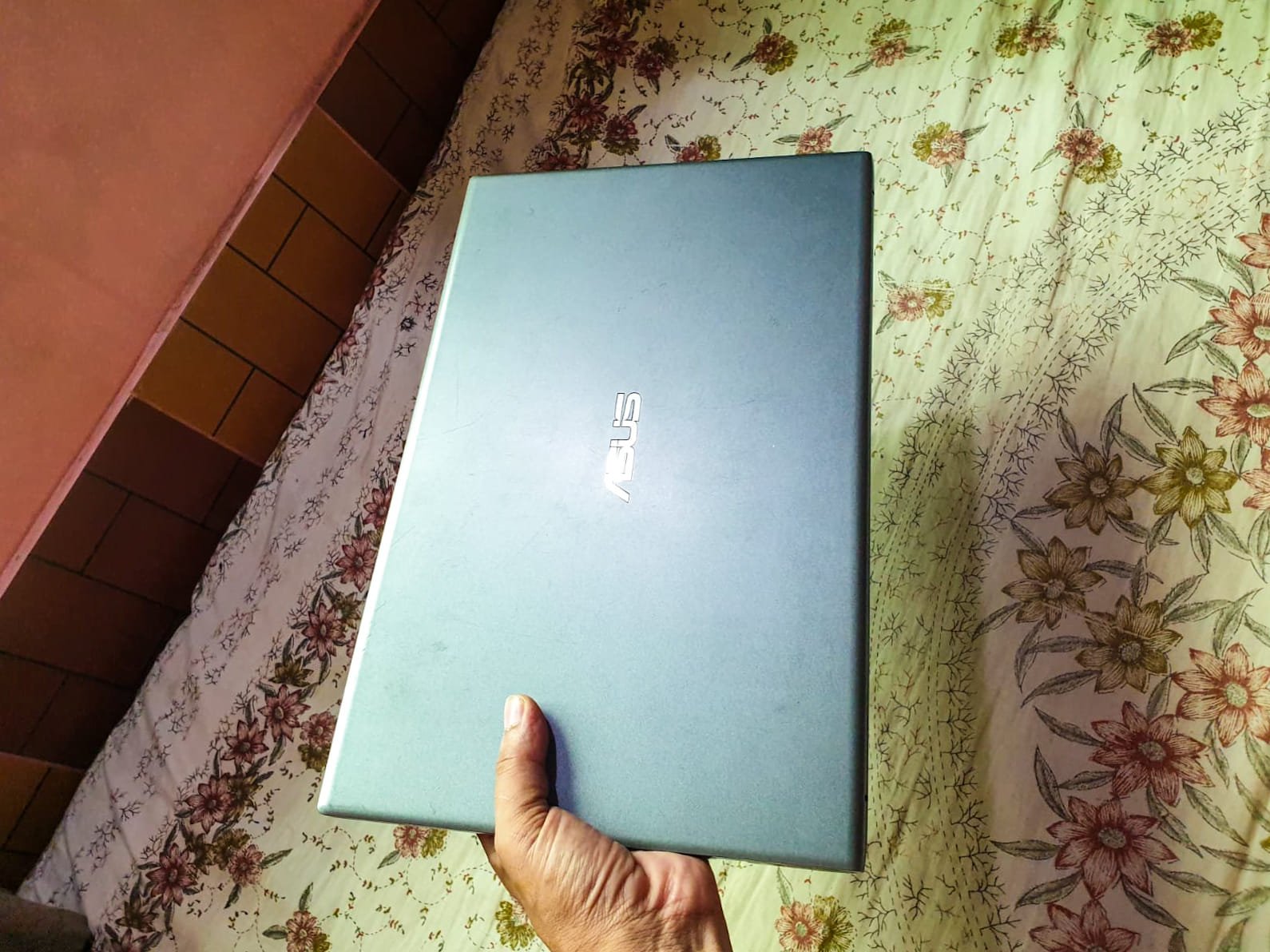 Asus Vivo Book i3 8 Gen laptop for sale