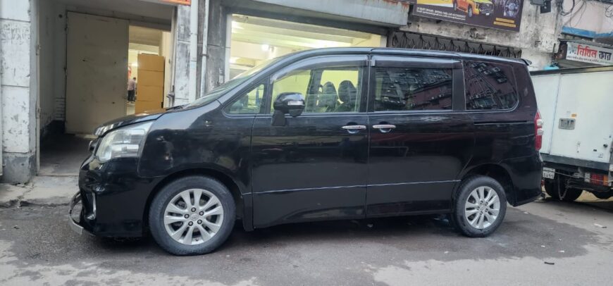 Toyota Noah SI 2011 for sale