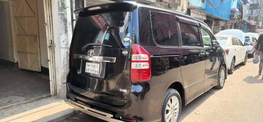 Toyota Noah SI 2011 for sale