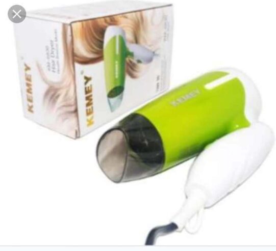 Kemei KM-6830 Hot And Normal Air Foldable Hair Dryer.