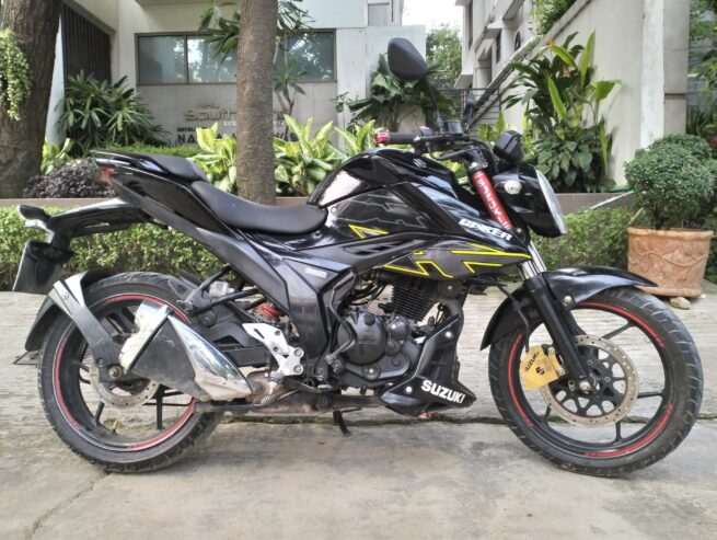 SUZUKI GIXXER NEON EDITION