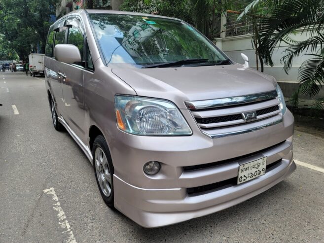 Toyota Noah X