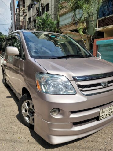 Toyota Noah X