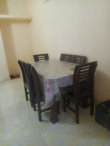 Dining table for sale